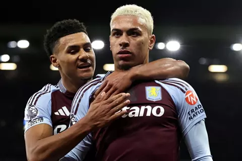 تشيلسي يراقب مفاوضات أستون فيلا مع مورجان روجرز